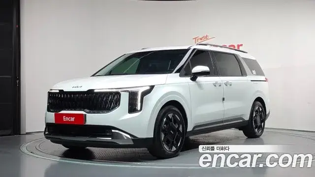 Kia Carnival HEV 9seater Signature 2024