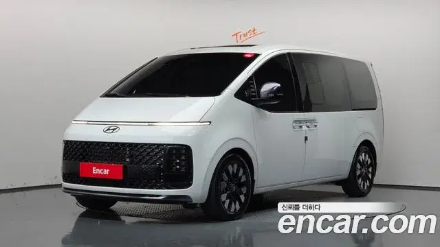 Hyundai Staria 4WD Lounge 7-Seater Inspiration 2025