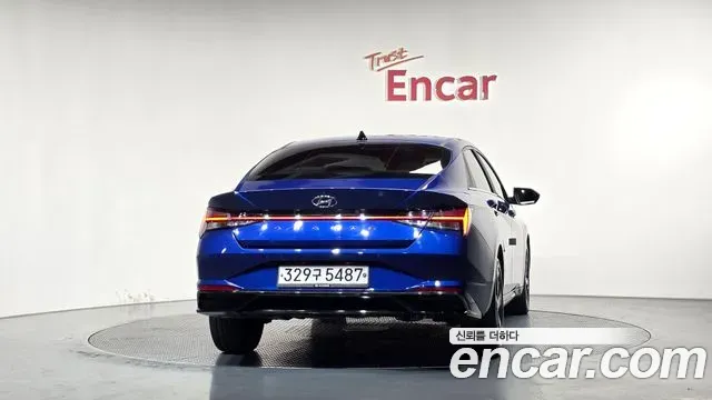 Hyundai AVANTE 1.6 Inspiration 2020 — фото 4