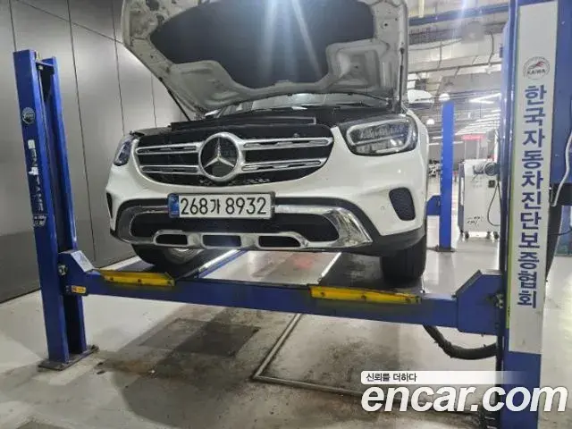 Mercedes-Benz GLC-Class GLC300e 4MATIC 2021