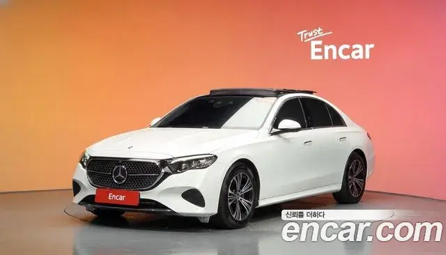 Mercedes-Benz E-Class E200 Avantgarde 2025