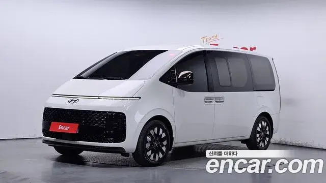 Hyundai Staria HEV 1.6 Lounge 9-Seater Inspiration 2025
