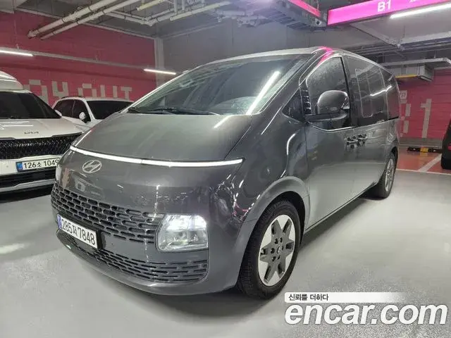 Hyundai Staria Tourer 9-Seater Modern 2025