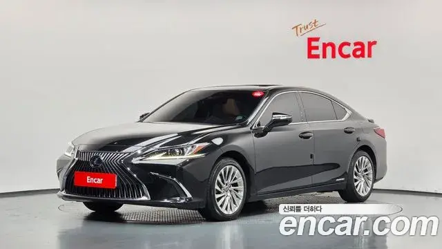 Lexus ES Luxury Plus 2021