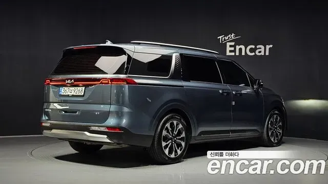 Kia Carnival Gasoline 7-Seater Signature 2022 — фото 2