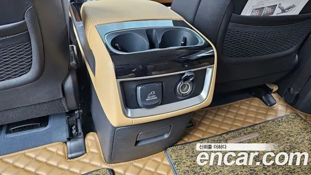 Kia Carnival Gasoline 7-Seater Signature 2022 — фото 31
