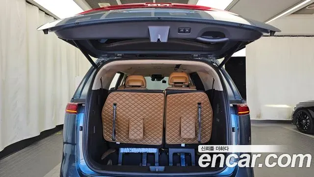 Kia Carnival Gasoline 7-Seater Signature 2022 — фото 18