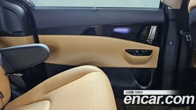 Kia Carnival Gasoline 7-Seater Signature 2022 — фото 25