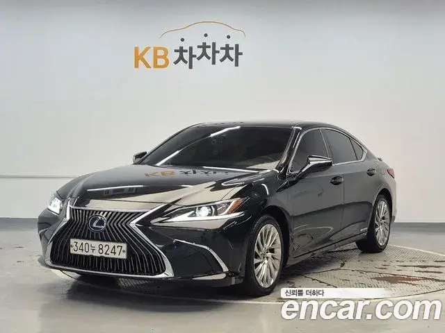 Lexus ES Luxury Plus 2020