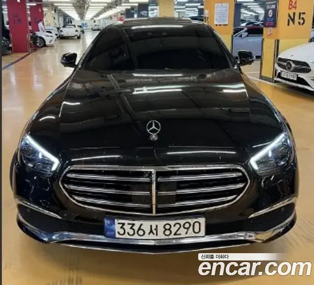 Mercedes-Benz E-Class E300e 4MATIC Exclusive 2021