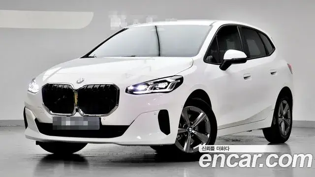BMW 2-Series 220i Advantage 2023