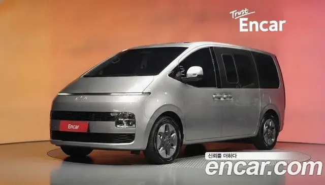 Hyundai Staria HEV 1.6T Tourer 11-Seater Modern 2026