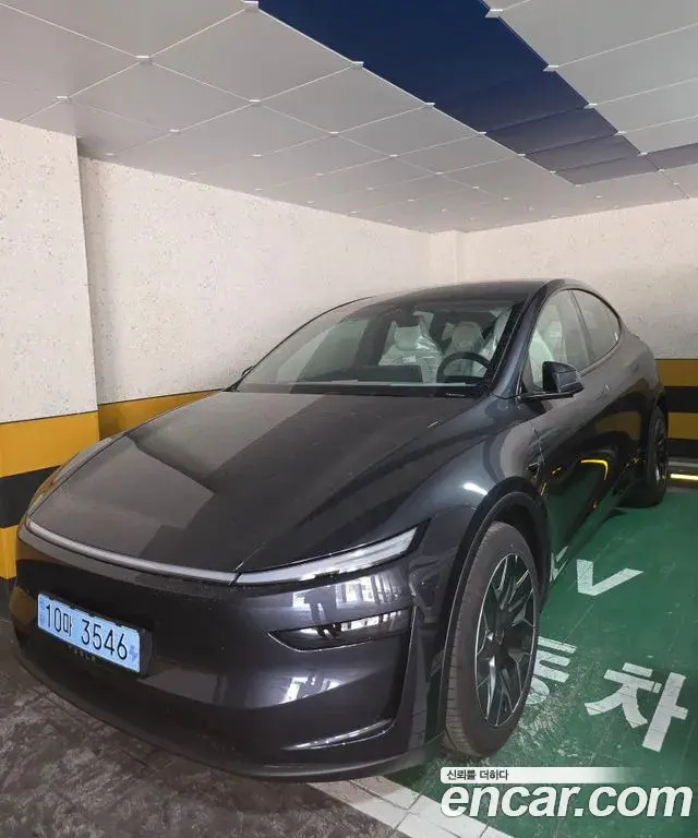Tesla Model Y L Long Range AWD 2026