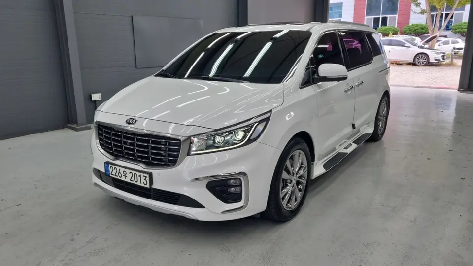 Kia Carnival 9-Seater Noblesse Special 2019