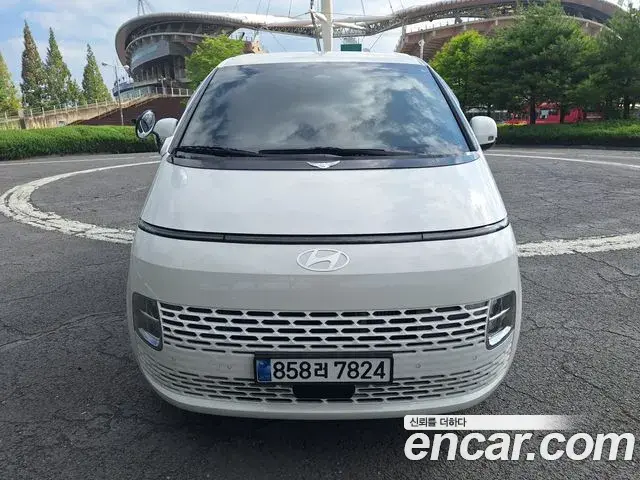 Hyundai Staria HEV 1.6 Cargo 3-Seater Modern 2025