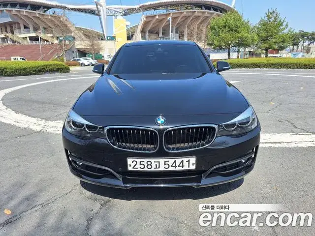BMW Gran Turismo GT 320d 2020
