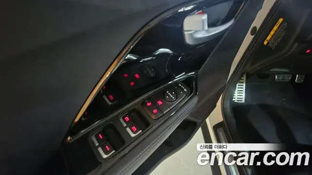 Kia Niro 1.6 HEV Noblesse 2019