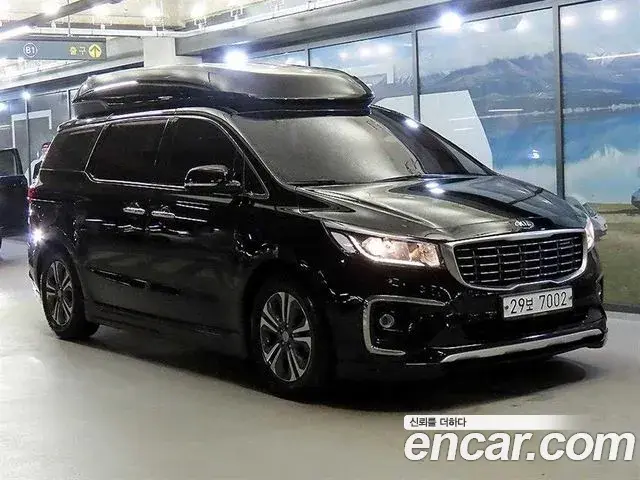Kia Carnival 9-Seater Hi-Limousine Luxury 2019
