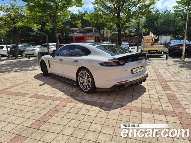 Porsche Panamera 4.0 GTS 2019