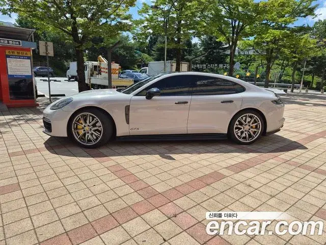 Porsche Panamera 4.0 GTS 2019