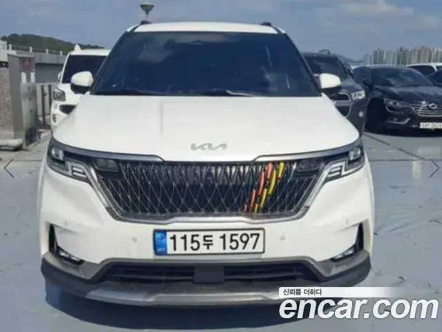 Kia Carnival Gasoline 9-Seater Signature 2021