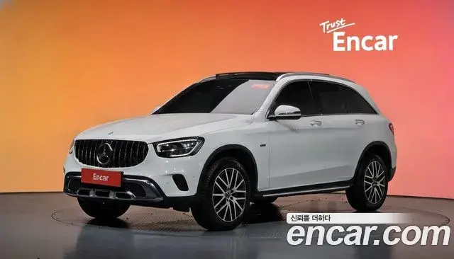 Mercedes-Benz GLC-Class GLC300e 4MATIC 2021