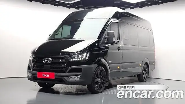 Hyundai Solati 15-seater Luxury 2020