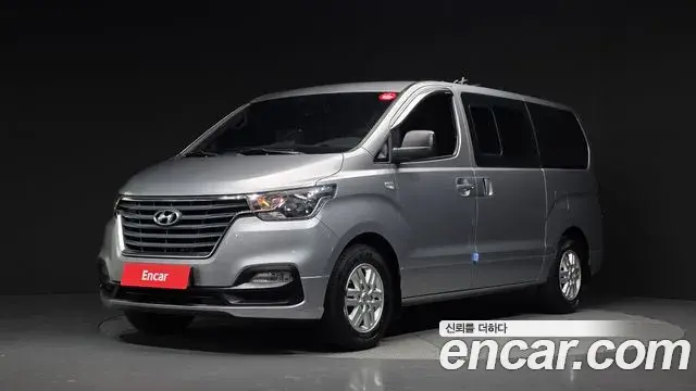 Hyundai Starex Van 5-Seater Modern 2019
