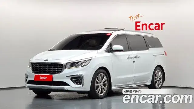 Kia Carnival 7-Seater Limousine President 2019