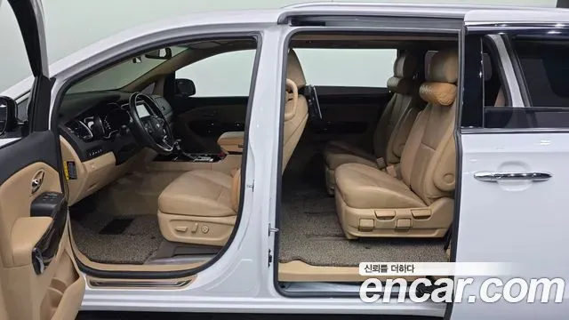 Kia Carnival 7-Seater Limousine President 2020 — фото 16