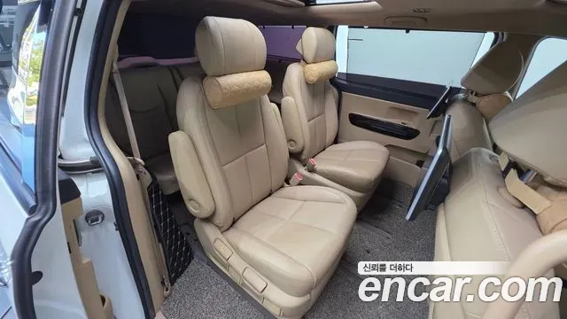 Kia Carnival 7-Seater Limousine President 2020 — фото 18