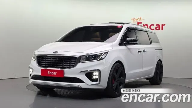 Kia Carnival 7-Seater Limousine President 2020