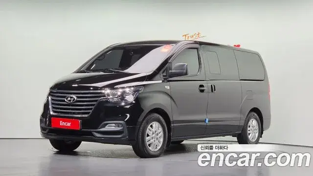 Hyundai Starex Van 5-Seater Modern 2019