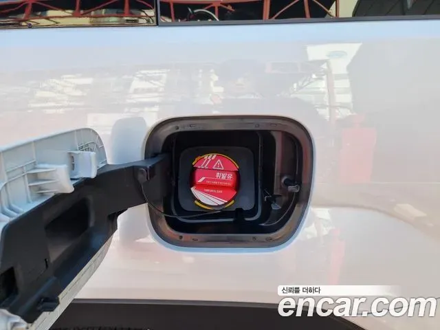 Hyundai Santa Fe Gasoline 2.5T 2WD Prestige 2023 — фото 6