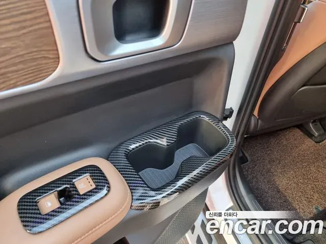 Hyundai Santa Fe Gasoline 2.5T 2WD Prestige 2023 — фото 9