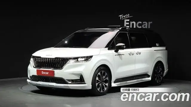 Kia Carnival Gasoline 7-Seater Signature 2022