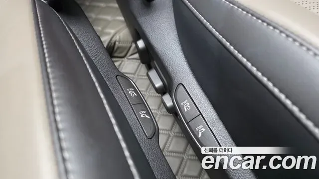 Kia Carnival HEV 7seater Gravity 2024 — фото 34
