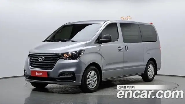 Hyundai Starex Van 3-Seater Smart 2021