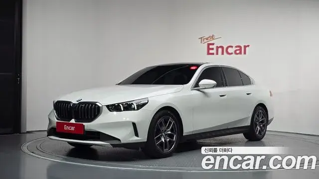 BMW 5-Series 520i 2024