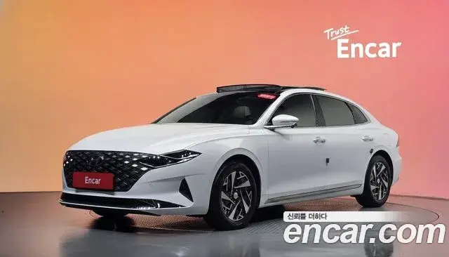 Hyundai Grandeur Le Blanc 2021