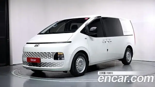 Hyundai Staria Cargo 5-Seater Smart 2022