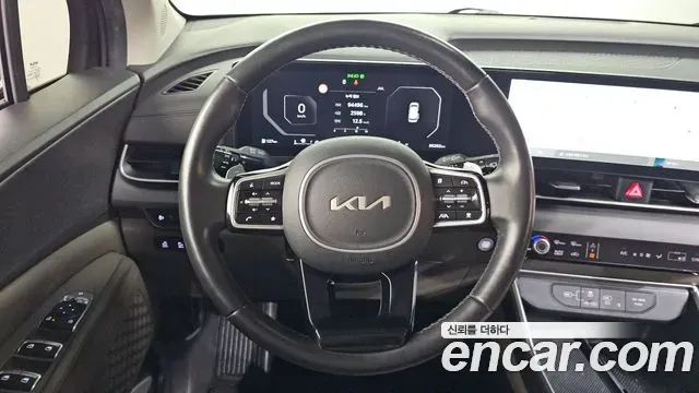 Kia Carnival Diesel 9-Seater Prestige 2024 — фото 13