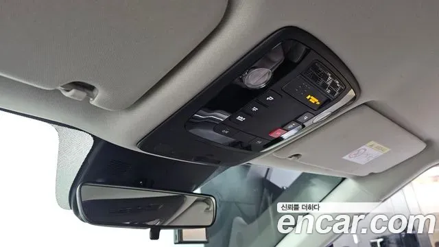 Kia Carnival Diesel 9-Seater Prestige 2024 — фото 19