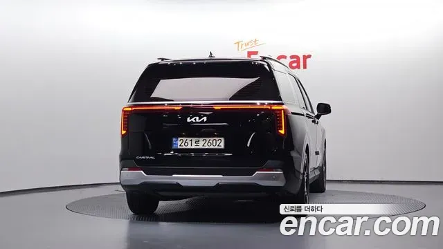 Kia Carnival Diesel 9-Seater Prestige 2024 — фото 4