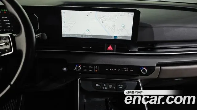 Kia Carnival Diesel 9-Seater Prestige 2024 — фото 12