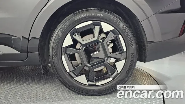 Kia Carnival Diesel 9-Seater Prestige 2024 — фото 21