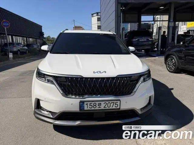 Kia Carnival Gasoline 7-Seater Signature 2021
