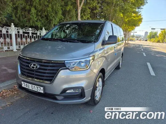 Hyundai Starex 4WD Wagon 12-Seater Smart 2020