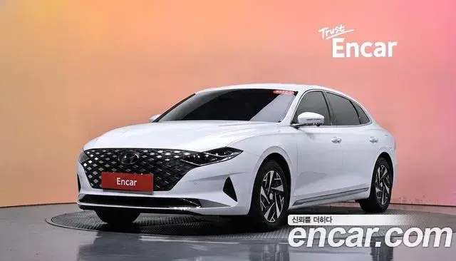 Hyundai Grandeur Le Blanc 2021
