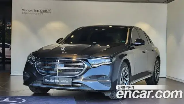 Mercedes-Benz E-Class E300 4MATIC Exclusive 2024
